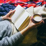 Les meilleurs plaids pour l'hiver : comment rester au chaud tout en décorant votre intérieur ?